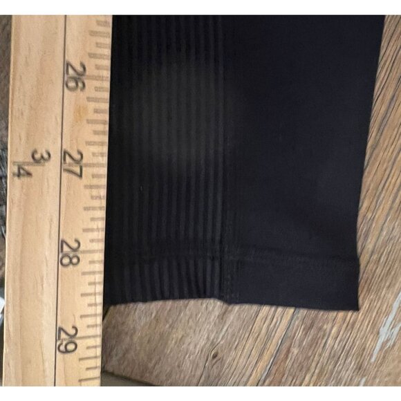 Glyder women's black compression leggings with mesh sides size Medium NWT - Picture 9 of 10